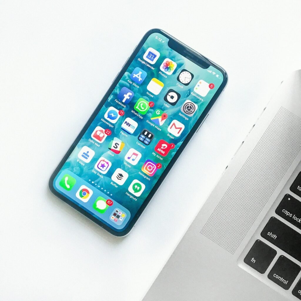 Acheter un téléphone d’occasion à Dakar : checklist avant de payer