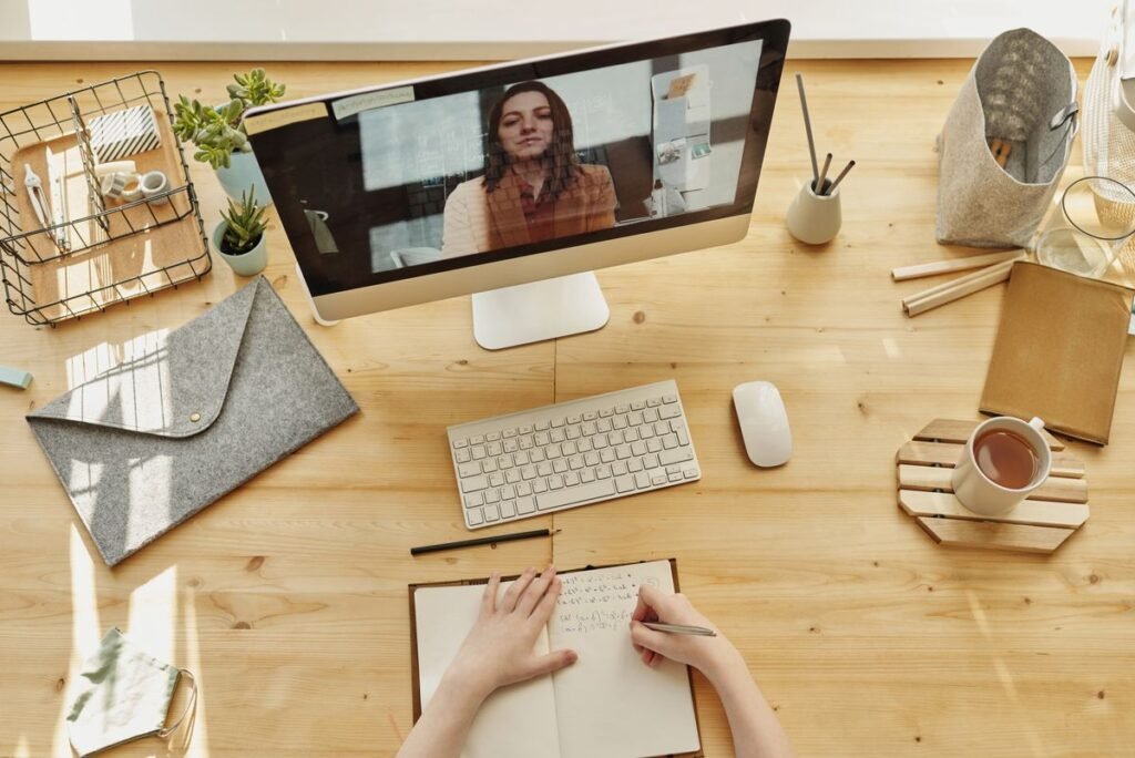 Stage community manager urgent bon état